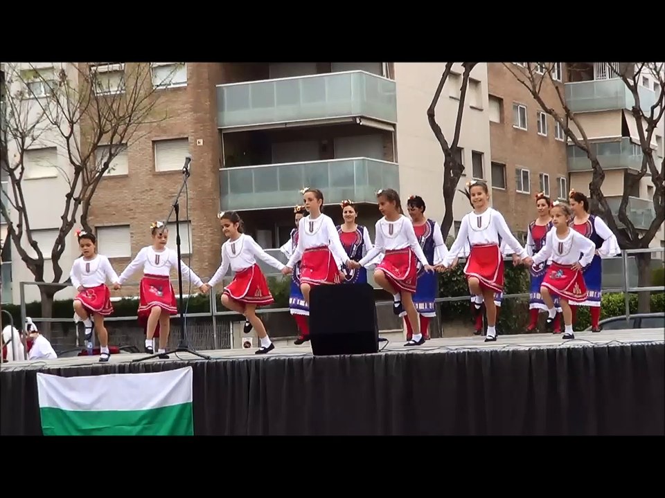 Фолклорен фестивал "Завило се хоро, извило се". ГНХ  "От извора"