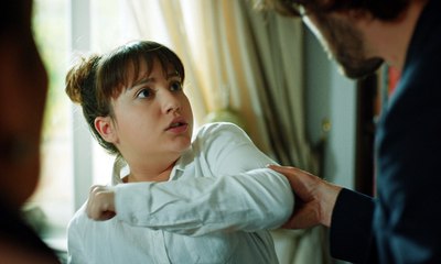 Hayat Şarkısı 16. Bölüm - Köşkte cadı avı!