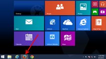 La barra de tareas visible en la pantalla de inicio de Windows 8
