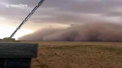 Massive sandstorm hits northern China