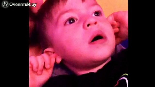 Детская реакция на салют((: супер прикол