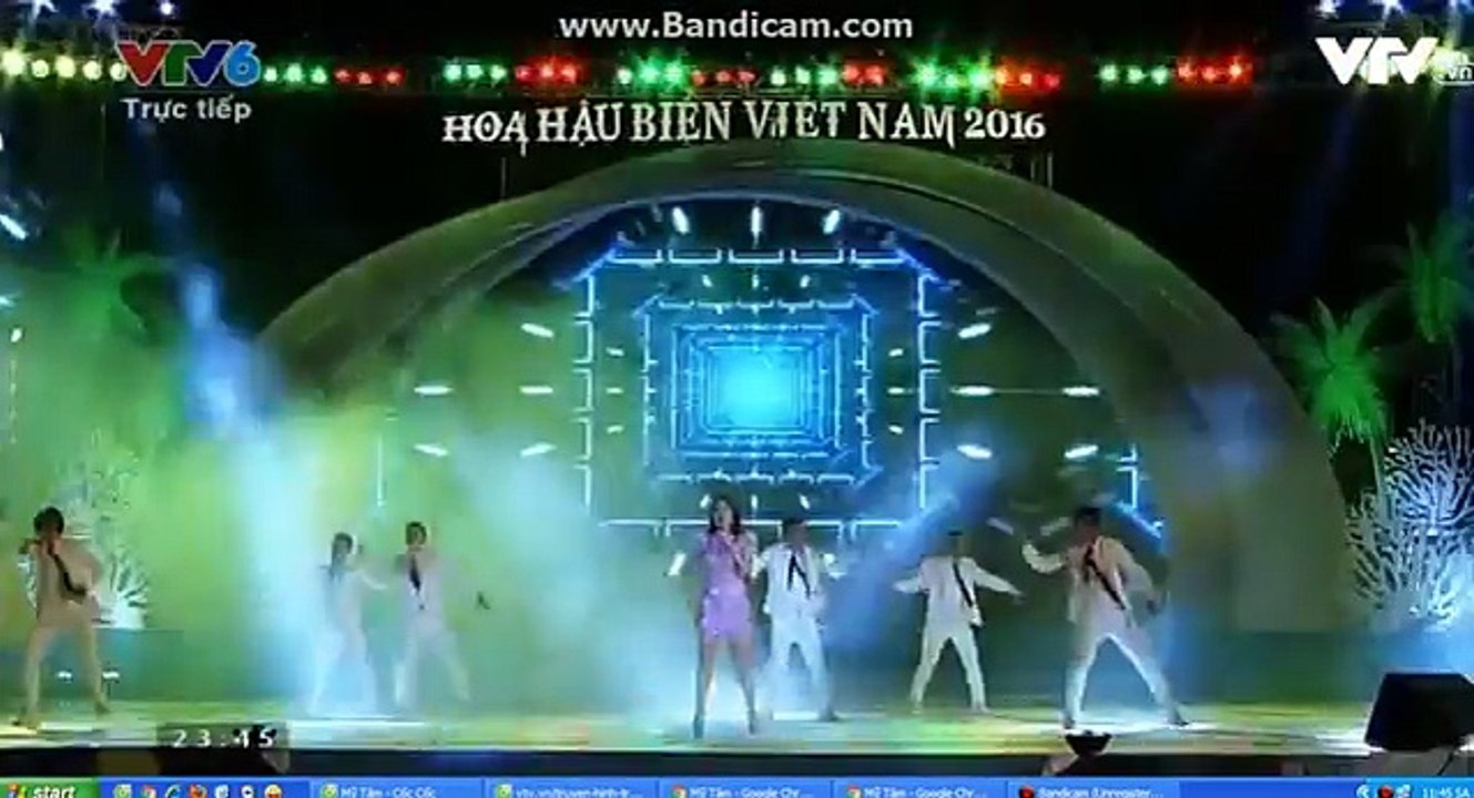 Cách xử lý vô cùng chuyên nghiệp của ca sĩ Mỹ Tâm khi gặp sự cố tắt nền nhạc