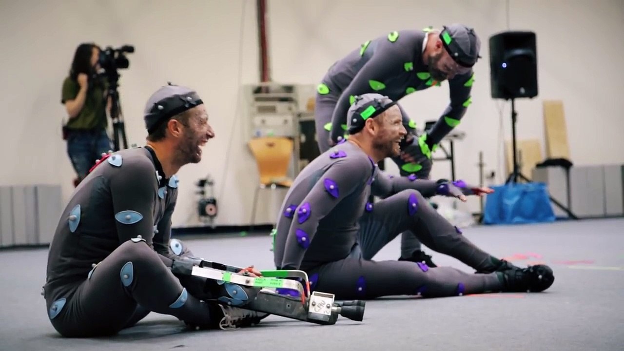 Coldplay - Adventure Of A Lifetime (Official video)