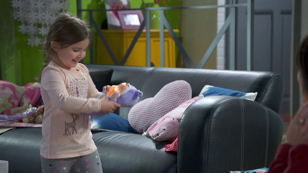 Indiscrétion : Lucie terrifiée par son cadeau