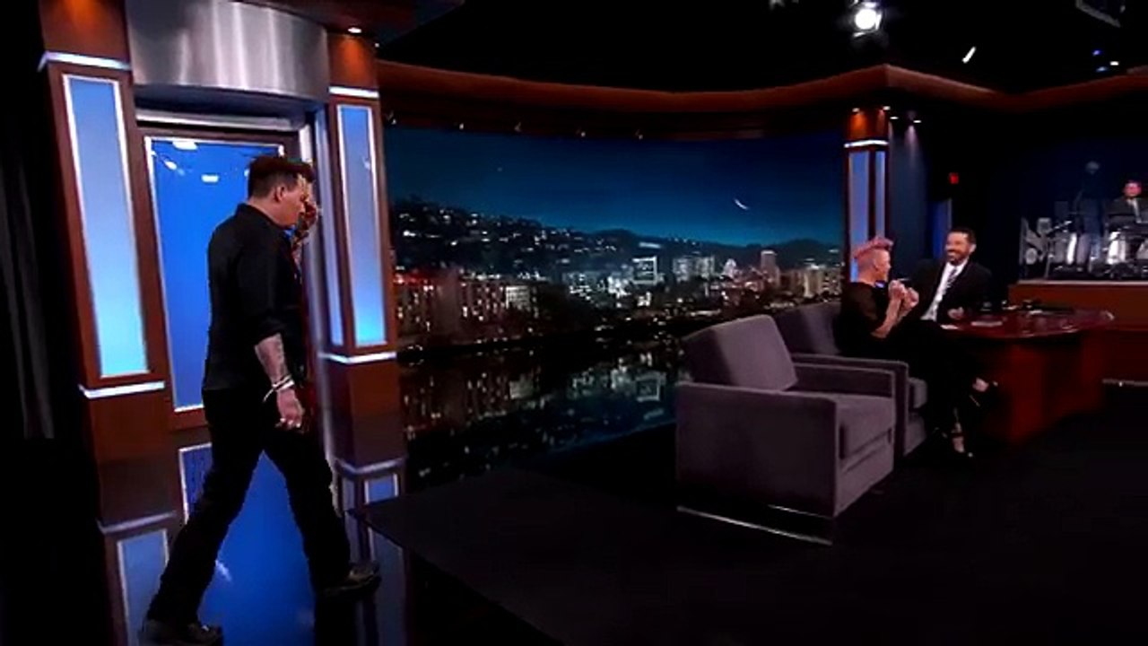 Johnny Depp Surprises Pnk