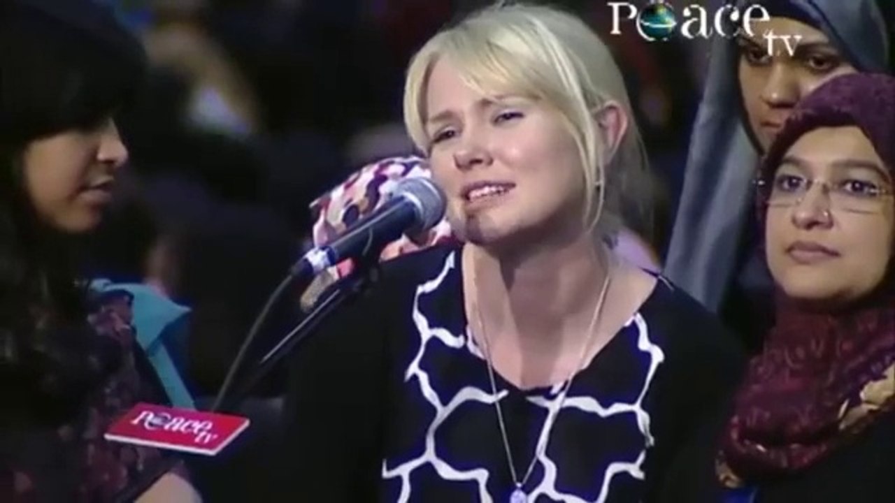 A Beautiful Non Muslim Sister Accepts Islam-- Dr Zakir Naik