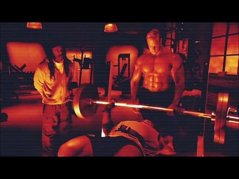 Difference between bodybuilding and powerlifting bench press style