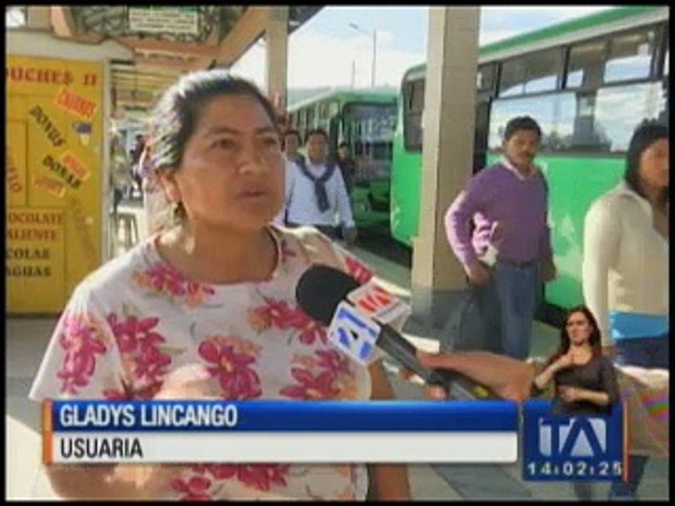 Usuarios se quejan del alza injustifacada de pa...