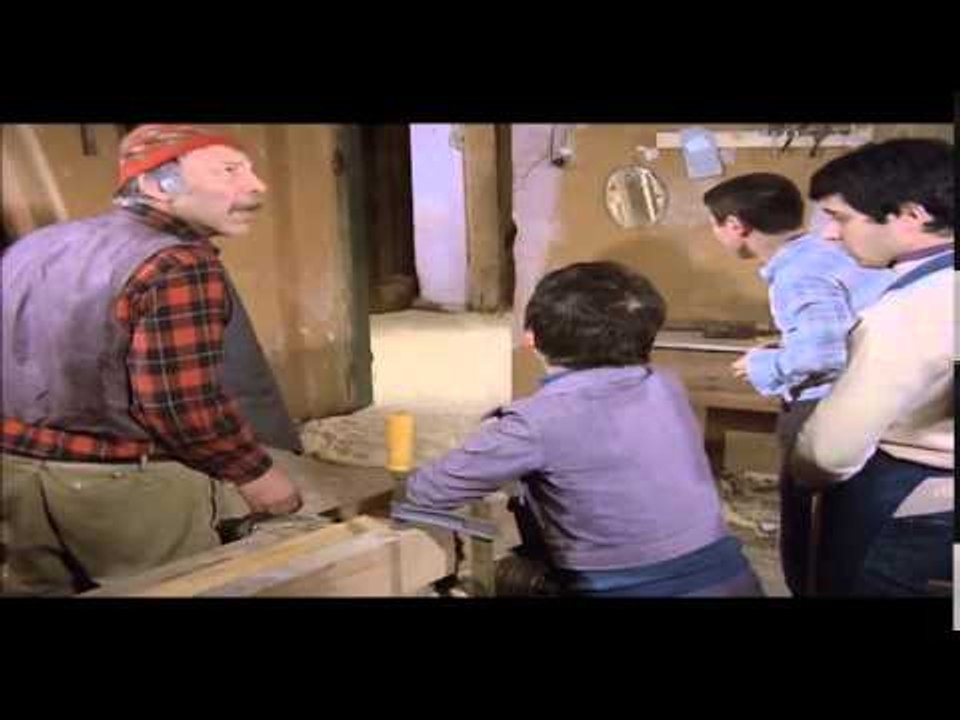 Gülen Gözler - Yaşar Usta'nın Evi Terkedişi