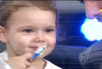 Paula en Este es el Show 5 (con Oli aprobando a Flor Vigna) - 25 de Mayo