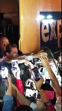 Brad Pitt sauve une petite fille