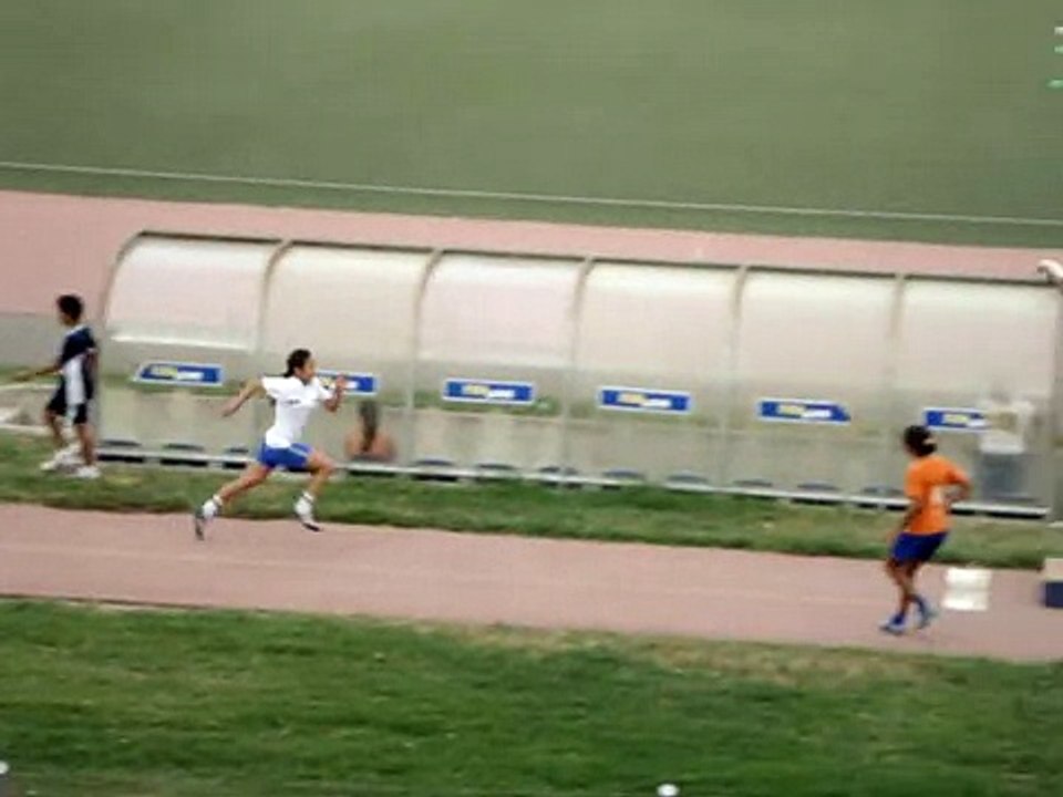 Anapaula Rimarachin salto largo 10 años