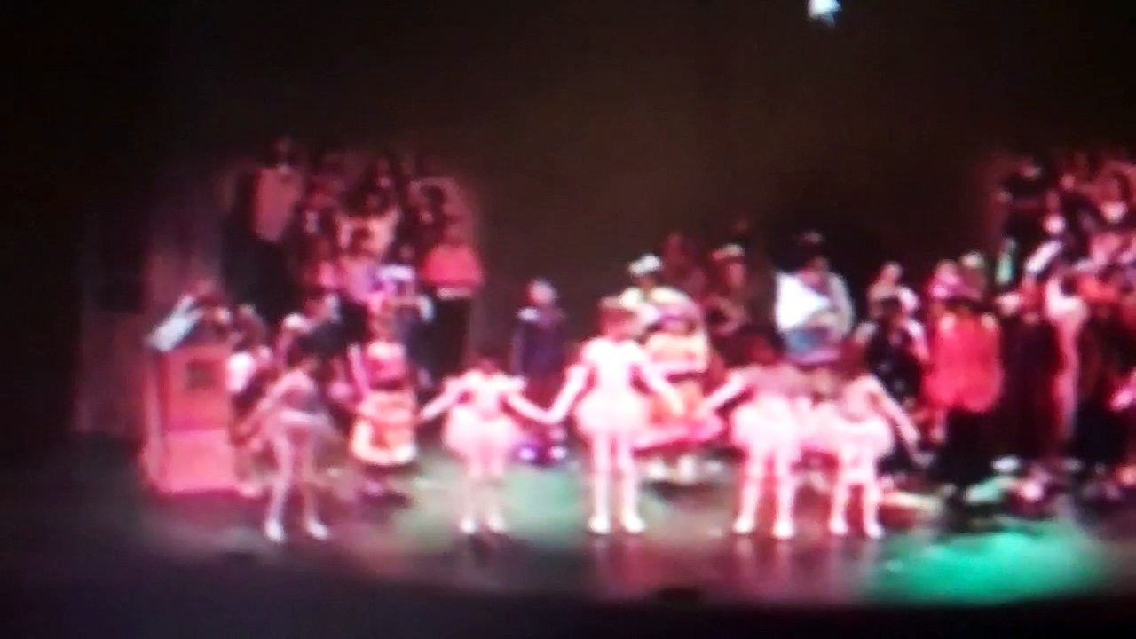 A Lullaby for Glitter (Fisher Price Dollhouse)