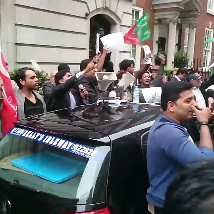 PTI UK Protest Against Nawaz Shareef outside his London House.