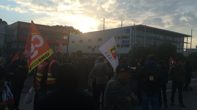 blocage du port de commerce
