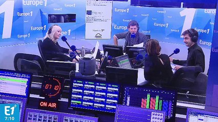 Chine : le bus qui chevauche les bouchons