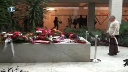 Eski Yugoslavya Lideri Mareşal Tito Doğum Gününde Mezarı Başında Anıldı