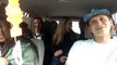 Un chauffeur Uber fait un rap en conduisant 6 filles dans sa caisse