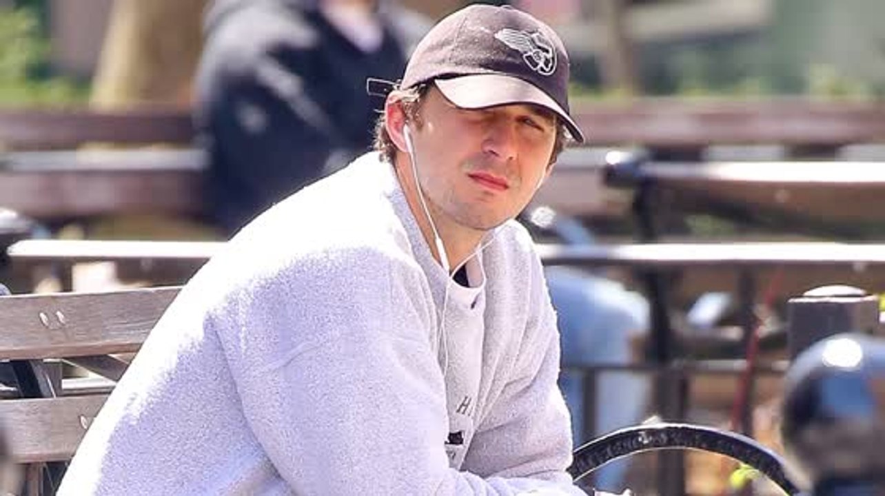 Shia LaBeouf trampt durch die USA