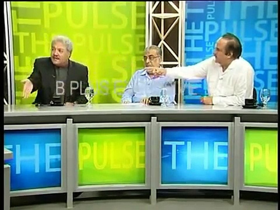PTI_n Naeem ul Haq Throws Glass at Jamil Soomro