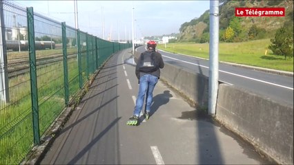 Blocage à Brest. Il fait 12 km à roller et évite les bouchons