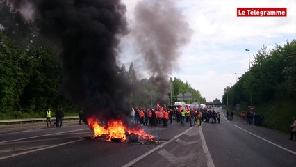 Loi Travail. Plus de 200 manifestants sur la pénétrante à Lorient et un bouchon (Le Télégramme)