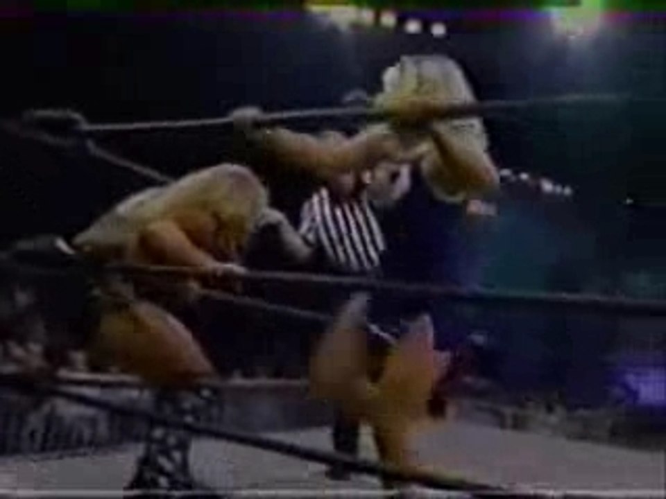 molly holly"mona" vs asya