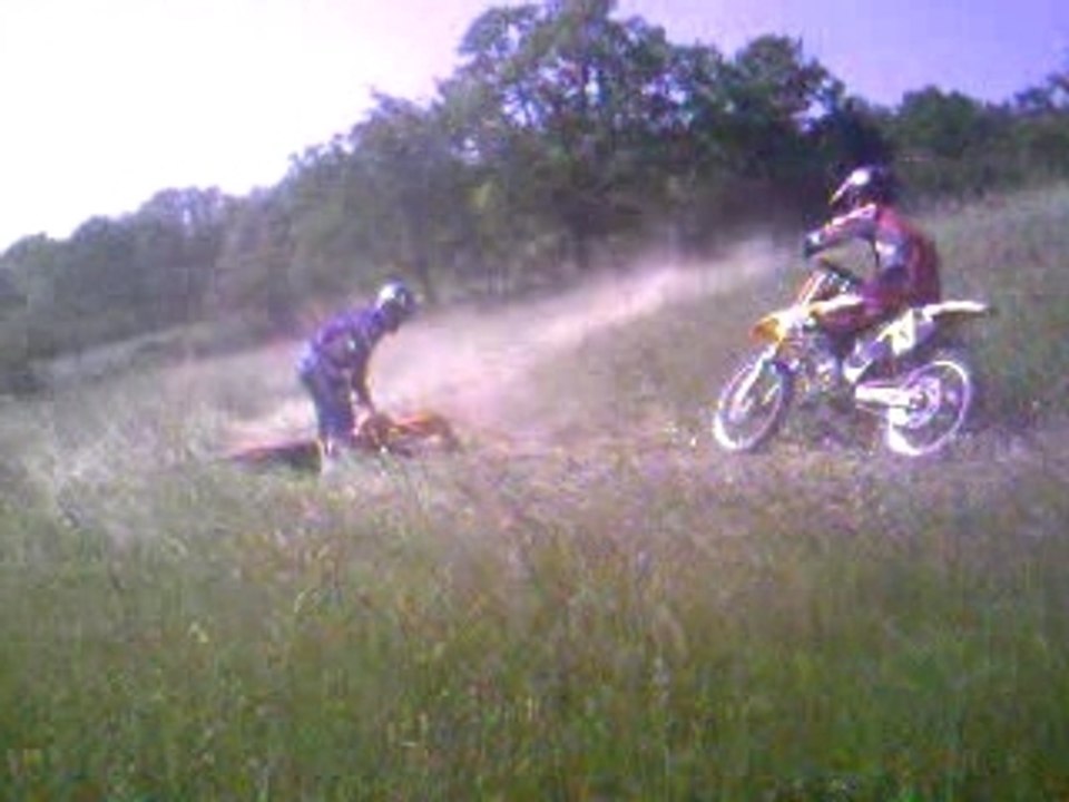 le frere qui tombe