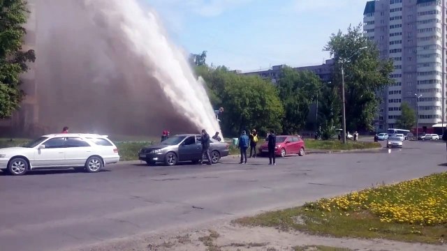 Прорыв трубы в Барнауле