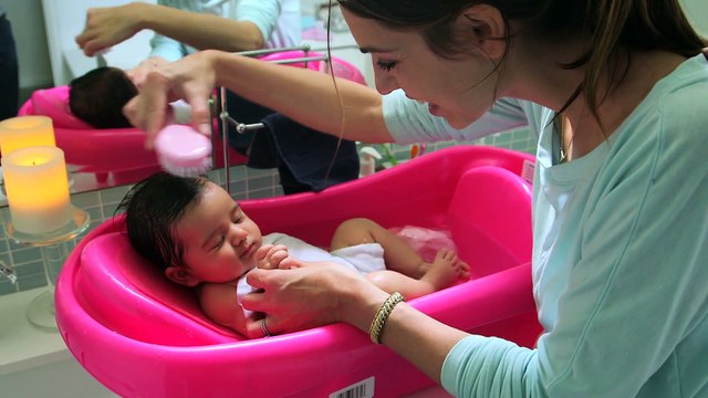 5 Ways To Occupy Your Baby (While Occupying Yourself!)