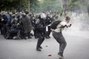 Manifestation à Paris : vitrines cassées, vandalisme, tension avec les CRS