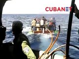 Guardafronteras cubanos hostigan a balseros en alta mar