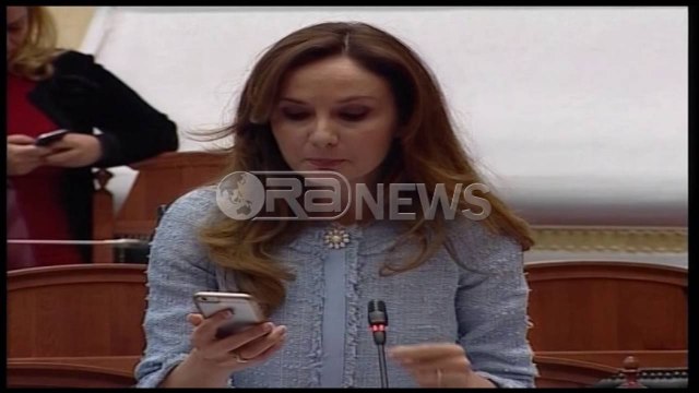 Dështon shumica, nuk arrihet kuorumi për miratimin e pr/ligjeve pas largimit të PD- Ora News