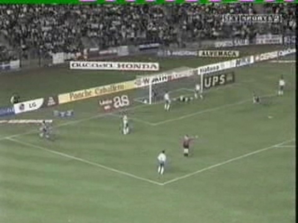 Roberto Carlos Goal