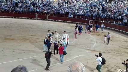 Vídeo de la salida a hombros de Enrique Ponce, El Juli y Álvaro Lorenzo en la festividad de El Corpus en Toledo