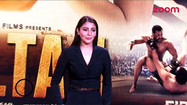 Salman Khan fans are messaging Anushka Sharma - Bollywood News - #TMT