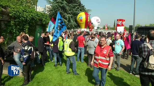 Mobilisation à Bobigny pour le procès de la chemise arrachée à Air France