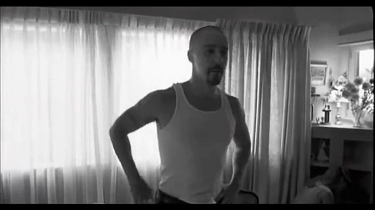 escena American History X-¿ves esto? Significa no bienvenido