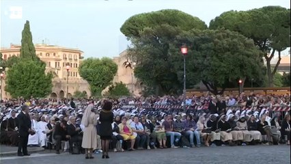 El papa celebra la misa del Corpus Christi recordando la generosidad cristiana