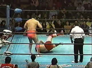 Akira Taue vs Kenta Kobashi 21/03/95