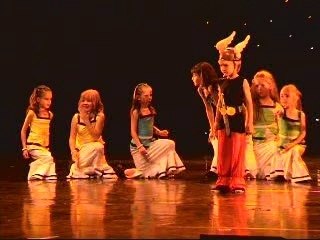 Megan BIHL - Feeling 2007 - Choré Asterix Part 1