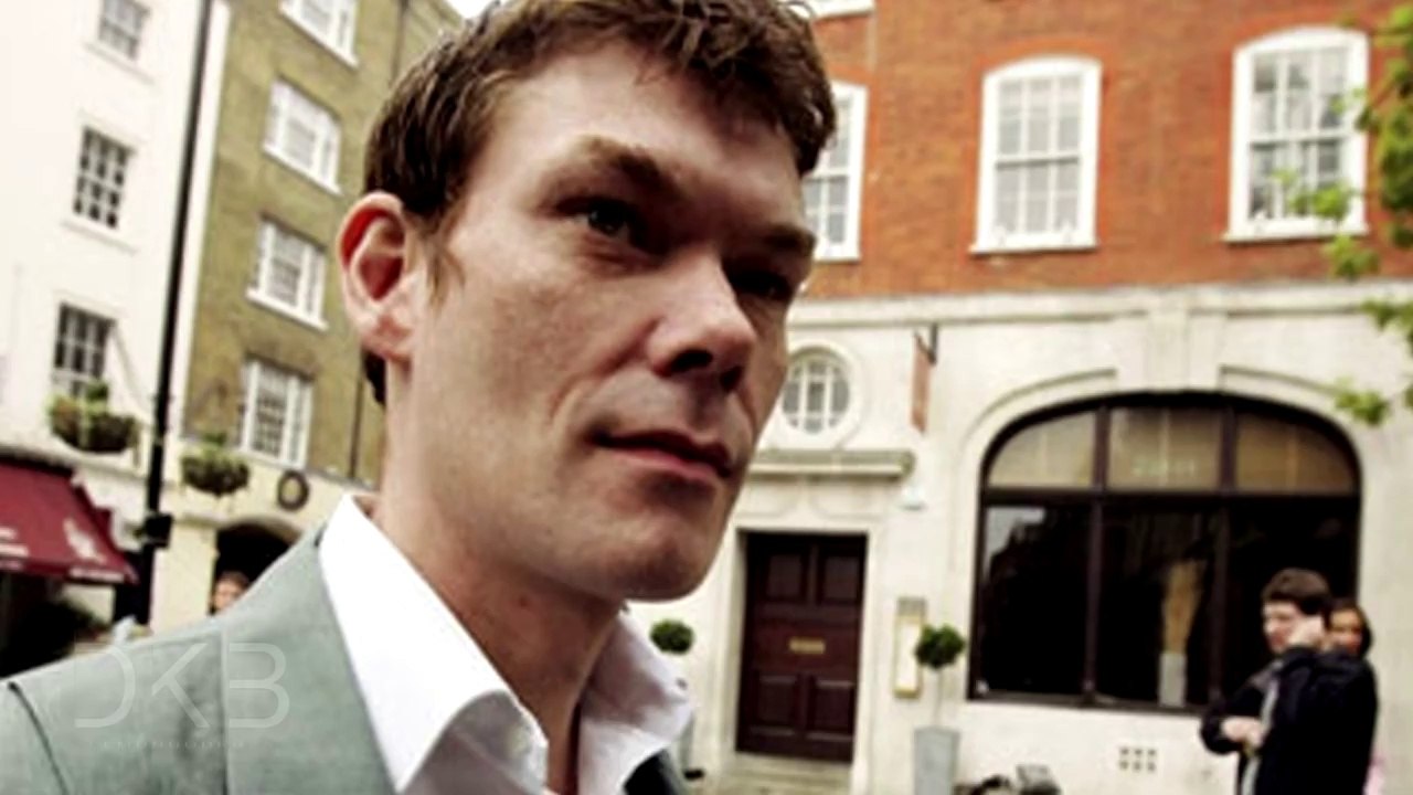 HACKER obtiene PRUEBAS OVNI de la NASA (REAL) Gary McKinnon UFO