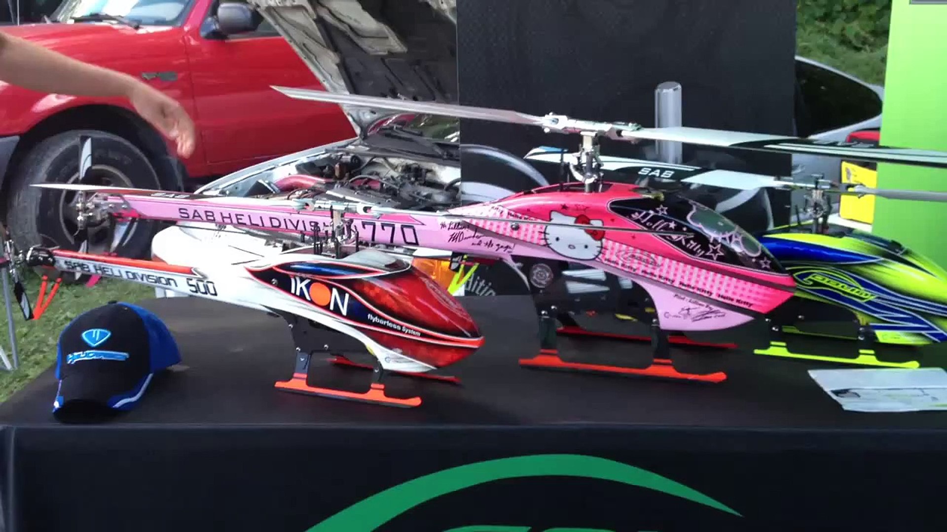 hello kitty helicopter