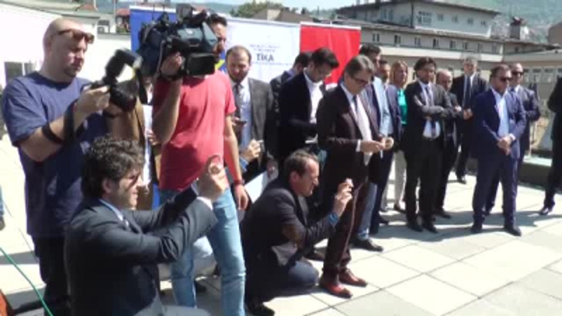 ⁣Bilal Erdoğan, 4. Fetih Kupası Okçuluk Yarışması Tanıtımında Ok Attı
