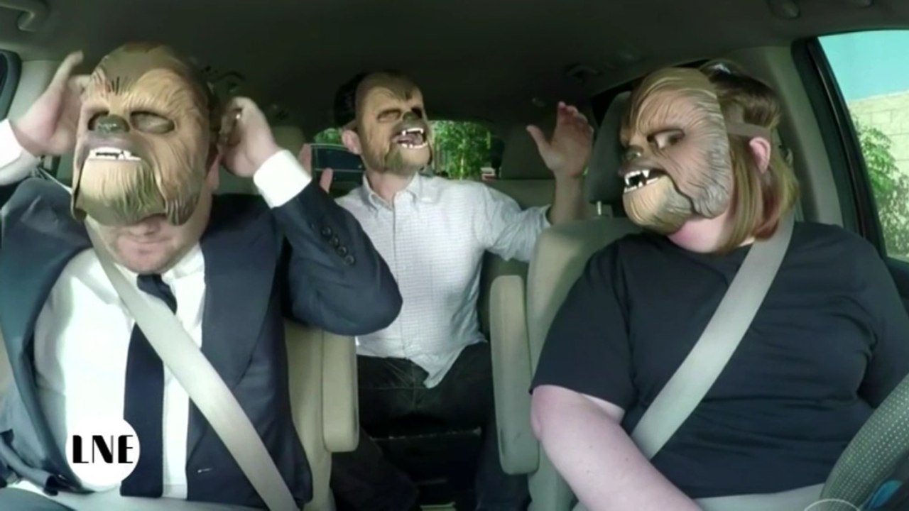 "Maman Chewbacca" en voiture avec James Corden et J.J. Abrams !
