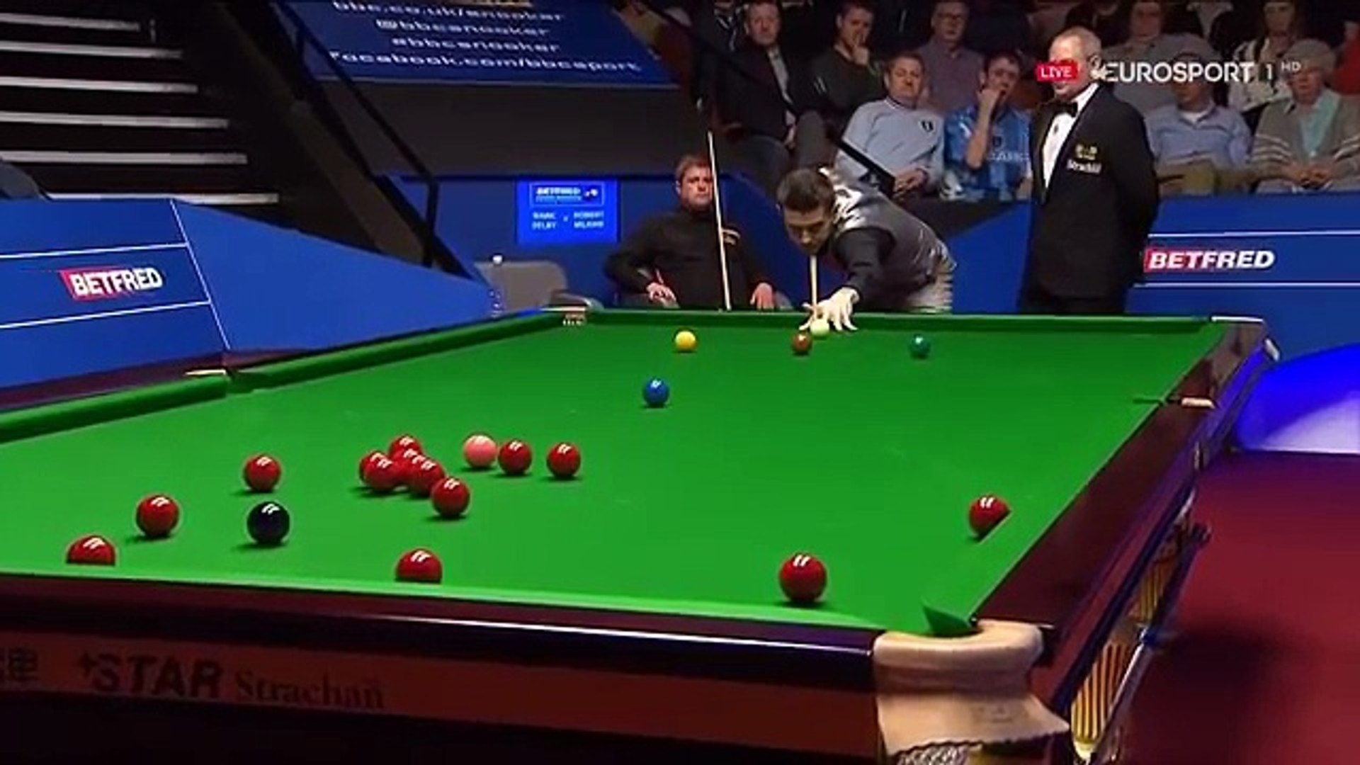 Superb Masse Shot !!! by Mark Selby ᴴᴰ 2016 Betfred World Snooker Championship R1