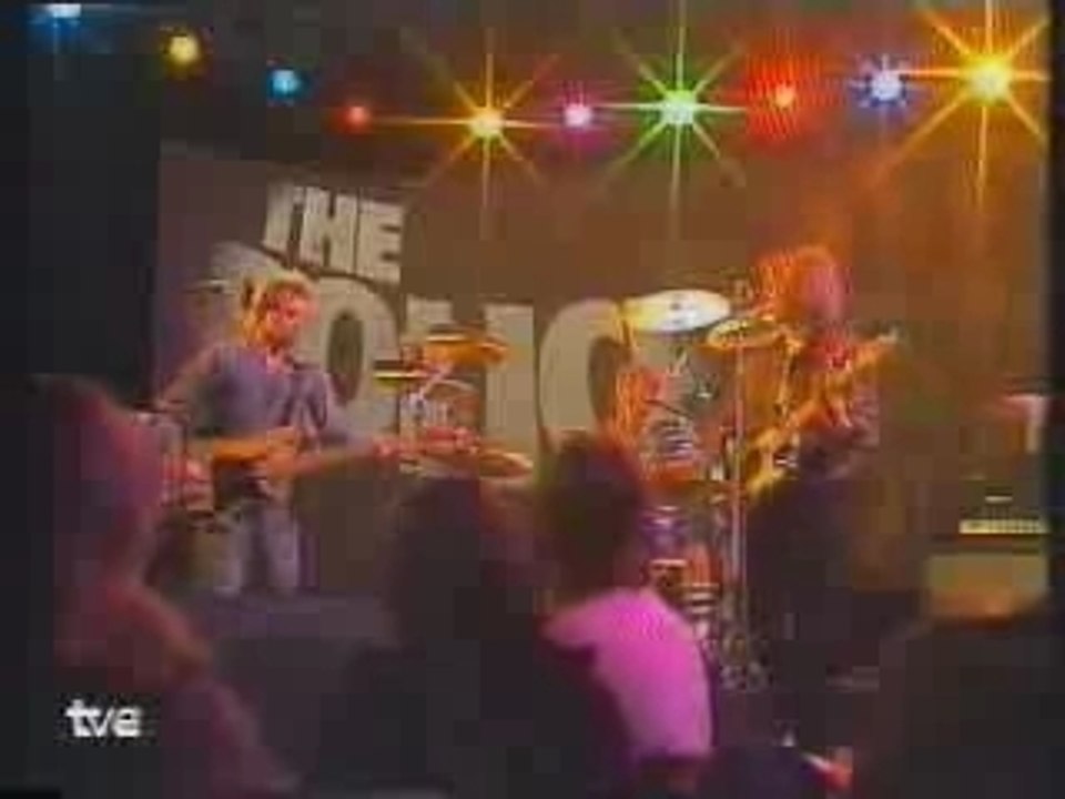 So lonely, The Police Live