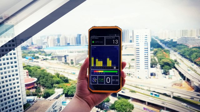 Compared with Samsung Galaxy S7 Edge- Kenxinda W9 Tri-proof Phone Worth Buying