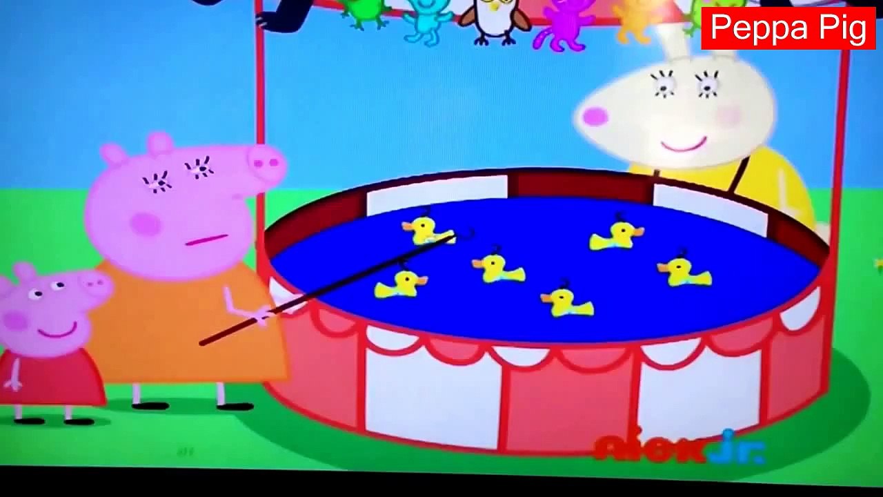 Peppa pig - mummy pig wins all the teddies - fun fair scene