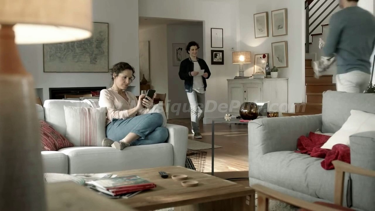 pub SFR FAMiLY 'Cristiano Ronaldo' 2016 [HQ]